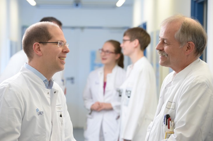 Prof. Dr. Andres Jan Schrader (l.) und Prof. Dr. Axel Semjonow